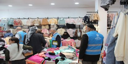 Şırnak'ta yüzlerce yetime bayramlık elbise alındı