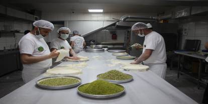 Baklava ustaları: Ramazanın bereketi işlerimize de yansıdı