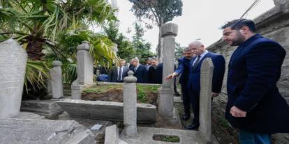 İstanbul Valisi Gül,  zarar gören Şehzadebaşı Camii'nde incelemelerde bulundu