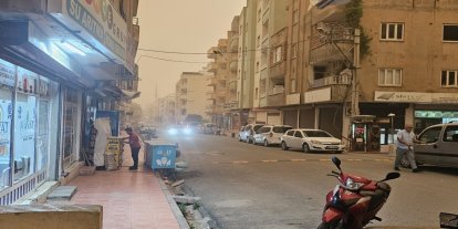 Mardin’de fırtına etkisini sürdürüyor: Ağaçlar devrildi, camlar kırıldı