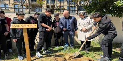 Filistinli çocukların çınarı İstanbul'da yeşeriyor