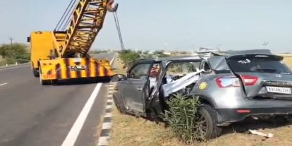 Hindistan'da trafik kazası: 6 ölü