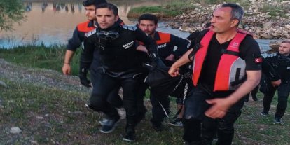 Serinlemek için Kezer Çayı'na giren çocuk hayatını kaybetti