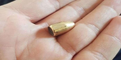 Yorgun mermiler biri çocuk 2 kişiyi ağır yaraladı