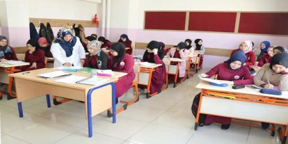Lise son sınıf öğrencilerine "hedef temelli destek eğitimi" dersi