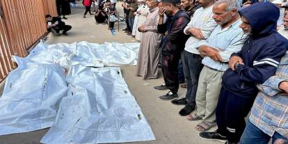 Gazze Şeridi'nde şehit sayısı 53 bin 573'e yükseldi