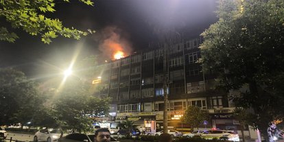 Şanlıurfa'da otel çatısında yangın paniği