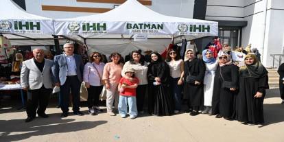 Dr. Ayten Canalp, Halk Eğitim Merkezi yıl sonu sergisi'ne katıldı
