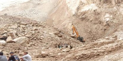 Endonezya'daki taş ocağı heyelanlarında ölü sayısı 19'a yükseldi