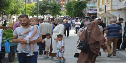 Halktan bayram öncesi çağrı: Müslümanlar birlik olsun, zulüm son bulsun