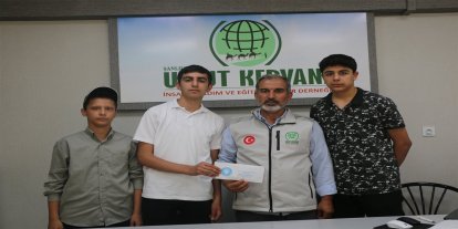 Gençlerden Gazze için örnek davranış: Kazandıkları ödülü bağışladılar