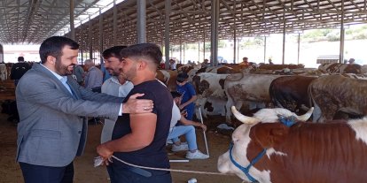 HÜDA PAR Kahta ilçe Başkanı Demiral, besicileri ziyaret etti