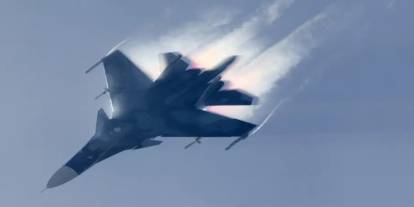 Rusya'ya ait Su-35 savaş uçağı düşürüldü