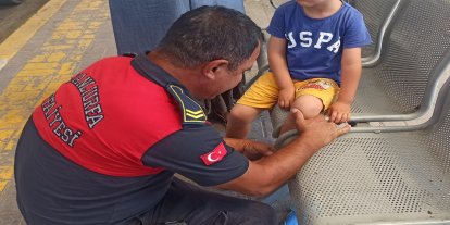 Şanlıurfa'da 5 yaşındaki çocuğun ayağı oturağa sıkıştı