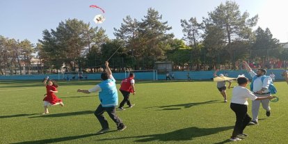 Şanlıurfa'da Filistin bayraklı uçurtmalar gökyüzünü süsledi