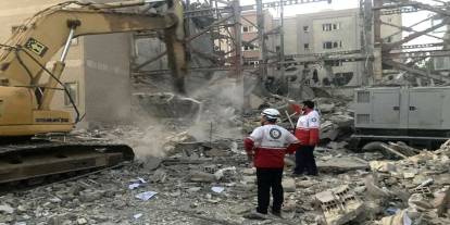 İran: Siyonist saldırılar devam ediyor, 430 kişi şehit oldu, 3 bin 500'den fazla sivil yaralandı