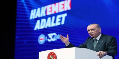 Cumhurbaşkanı Erdoğan: İran'a saldırıların daha büyük bir felakete dönüşmemesi için yoğun çaba harcıyoruz