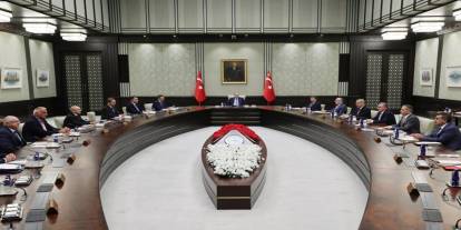 Kabine toplandı