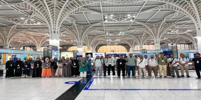 MÜSDAV 'Aile Umresi' başladı: İlk kafile kutsal topraklara ulaştı