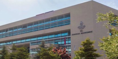 Yerel mahkeme süresiz nafakanın anayasaya aykırılığı nedeniyle konuyu AYM'ye taşıdı