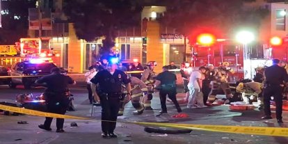 Los Angeles'ta araç kalabalığa daldı: 30 yaralı