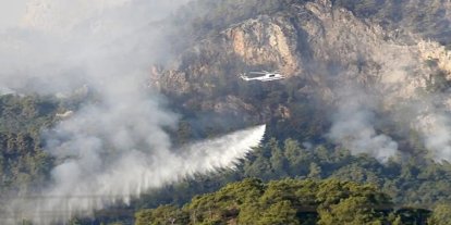 Uşak’ta orman yangını: Havadan müdahale sürüyor