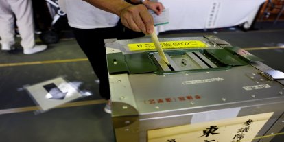 Japonya'da oy verme işlemi devam ediyor
