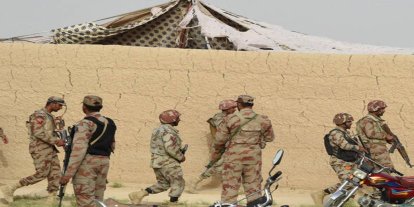 Pakistan'da silahlı çatışma: 6 ölü