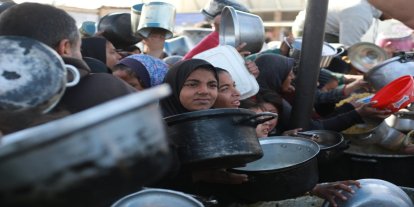 Lazzarini: israil, Gazze'deki vahşetleri raporlayan BM personelinin ülkeye girmesini yasakladı