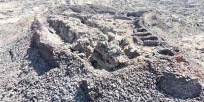 Yaklaşık 170 yıl önce Tendürek Dağı'ndan akan lavların altında kalan köyler görüntülendi