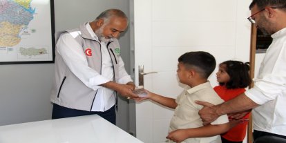 Minik Elif'ten Gazze'ye anlamlı mektup ve bağış