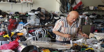 45 yıllık emekli tamir ustası: Geçinemediğim için hâlâ çalışıyorum