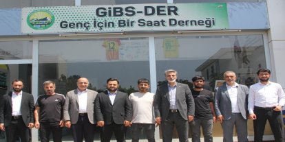 HÜDA PAR heyetinden “Genç İçin Bir Saat” derneğine ziyaret