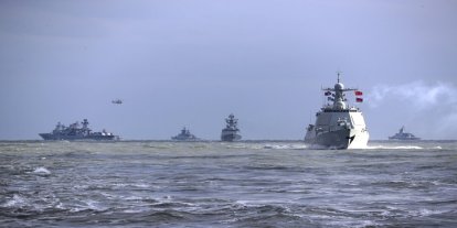 Çin ve Rusya'dan ortak deniz tatbikatı