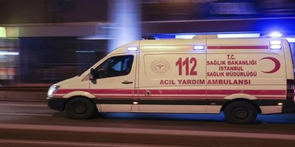 Kavşakta çarpışan araçlarda 2’si çocuk 7 kişi yaralandı