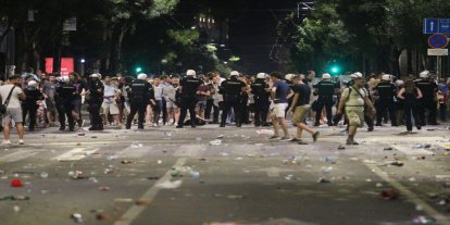 Sırbistan'da hükümet karşıtı protestolar devam ediyor