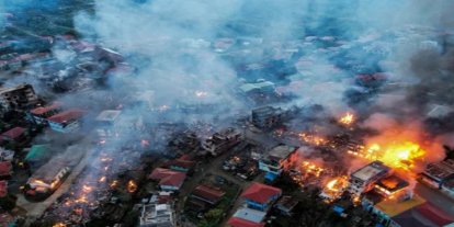 Myanmar'da ordunun düzenlediği hava saldırısında 32 kişi öldü