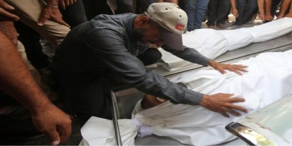 İşgalciler Gazze'de sivilleri bombaladı: 3 şehit