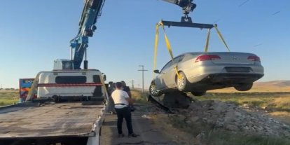 Mardin’de kontrolden çıkan otomobil tarlaya savruldu: 1 yaralı