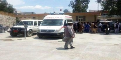 Afganistan’da yolcu otobüsü devrildi: 25 ölü, 27 yaralı