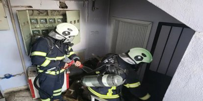 Siirt'te apartman boşluğunda çıkan yangın paniğe neden oldu