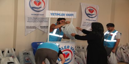 Yetimler Vakfı'ndan Batman'da 165 yetim öğrenciye kırtasiye desteği