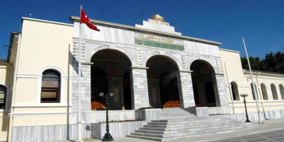 Siyonist Enrico Macias konseri tepkiler üzerine iptal edildi