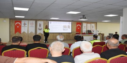 Batman'da okul servis şoförlerine trafik eğitimi