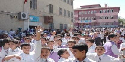 20 milyon öğrenci yarın okula başlıyor