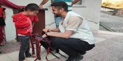Yetimler Vakfı Gümüşhane Temsilciliğinden yetim öğrencilere kırtasiye desteği