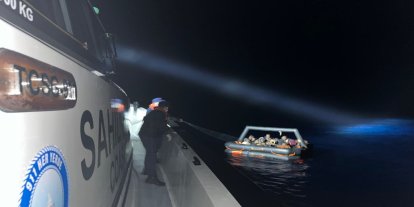 Muğla açıklarında 35 düzensiz göçmen kurtarıldı