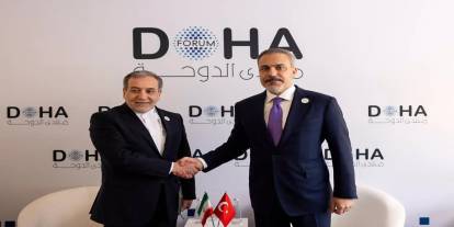 Doha'da Türkiye ve İran dış işleri bakanları bir görüşme gerçekleştirdi