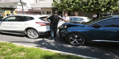 Batman'da zincirleme kaza: 4 araçta maddi hasar