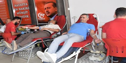 Batman'da eğitimciler kan bağışında bulundu
